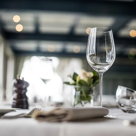 Отель Hesselet Нюборг