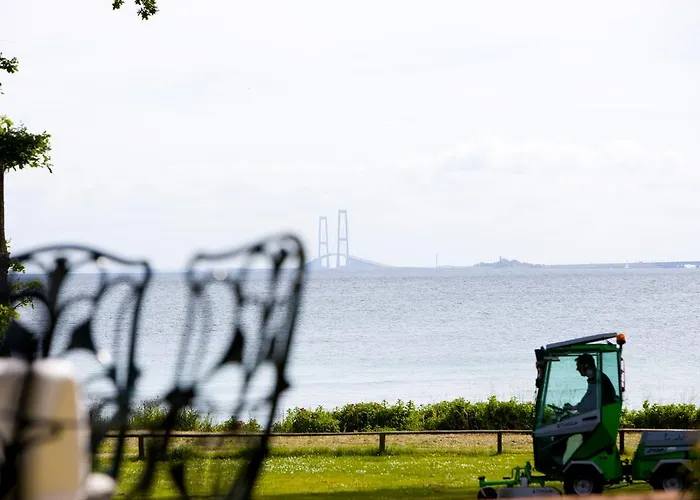 海瑟利特酒店 4*